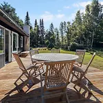 Beautiful Summer House Near Forest And 別荘