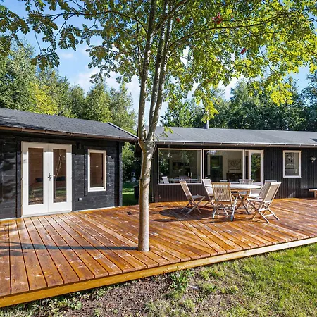 Charming Summer House Close To Gudmindrup Holiday home