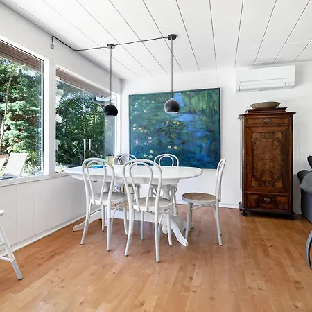 Vakantiehuis Beautiful Summer House Near Forest And *