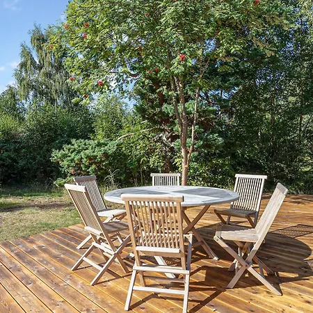 Vakantiehuis Beautiful Summer House Near Forest And *
