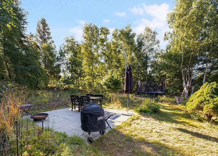 Дом отдыха Beautiful Summer House Near Forest And *